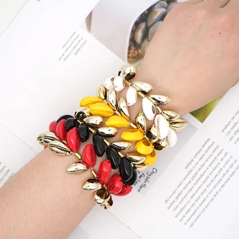 

Shinus Women Bracelets Shell Gold Color Enamel Tube Stretch Seashell Bohemia Summer Beach Femme Handmade Elastic Ladies Jewelry