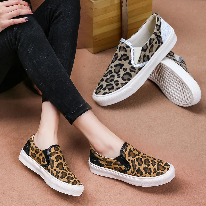 

2020 spring new Korean thick base leopard print canvas shoes women's one legged slacker shoes and all kinds of student shoes