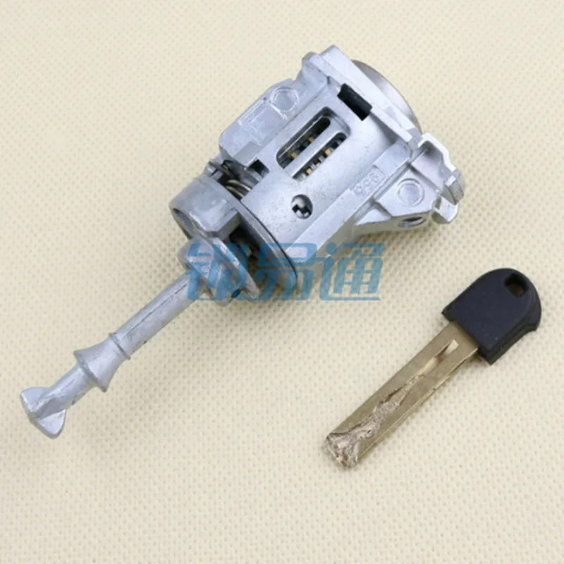 Free Shipping Auto left door lock cylinder for Toyota CROWN Car
