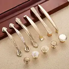 

Champagne Gold Door Handles Zinc Alloy Cabinet Drawer Knobs European Wardrobe Pulls Kitchen Furniture Hardware