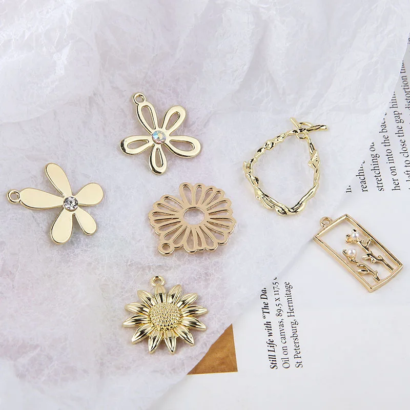 

10p Diamond Set Diy Handmade Jewelry Material Alloy Electroplated Color-preserving Pearl Leaves Five Petals Letter Lovely Copper