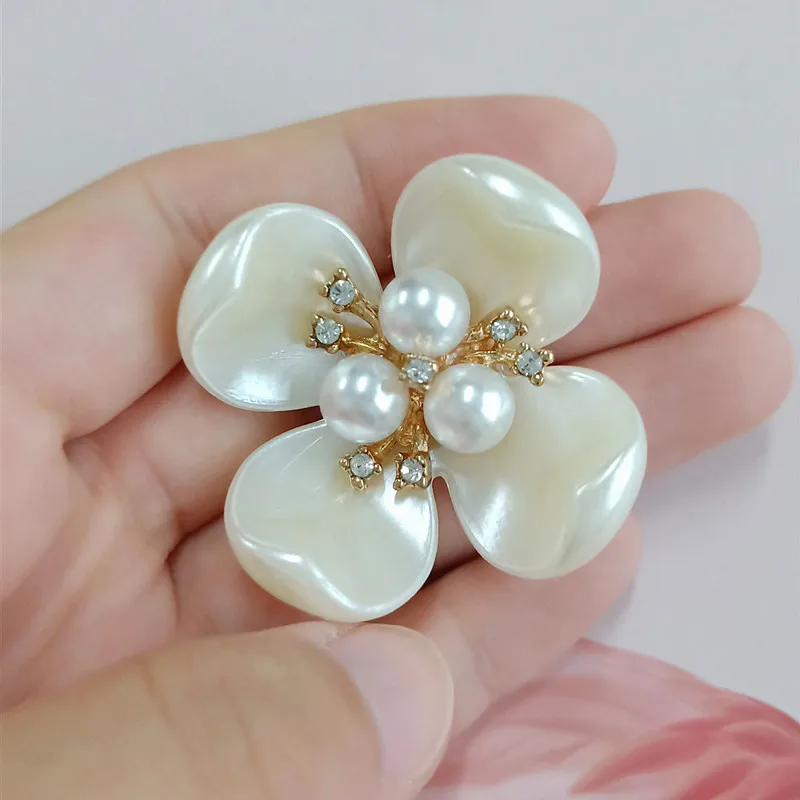 

30pc 36*41mm Gold color Big Crystal Pearl Flower charm for cloth/wedding hair Jewelry Findings for DIY Handmade Jewelry Making