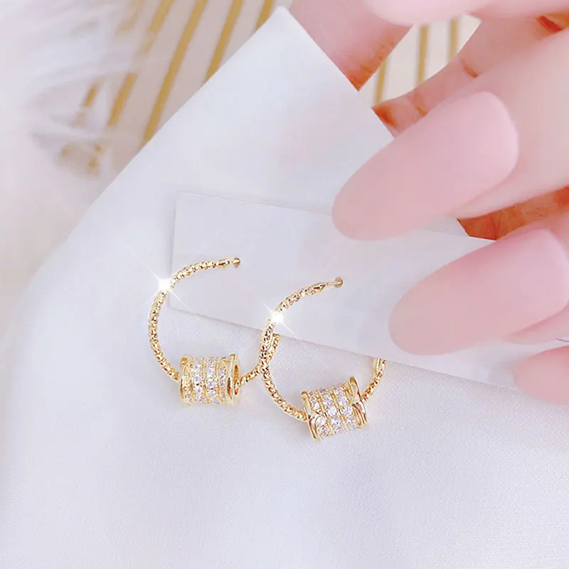small Waist Modeling Gold Hoop Earrings – Gofaer Finds store!