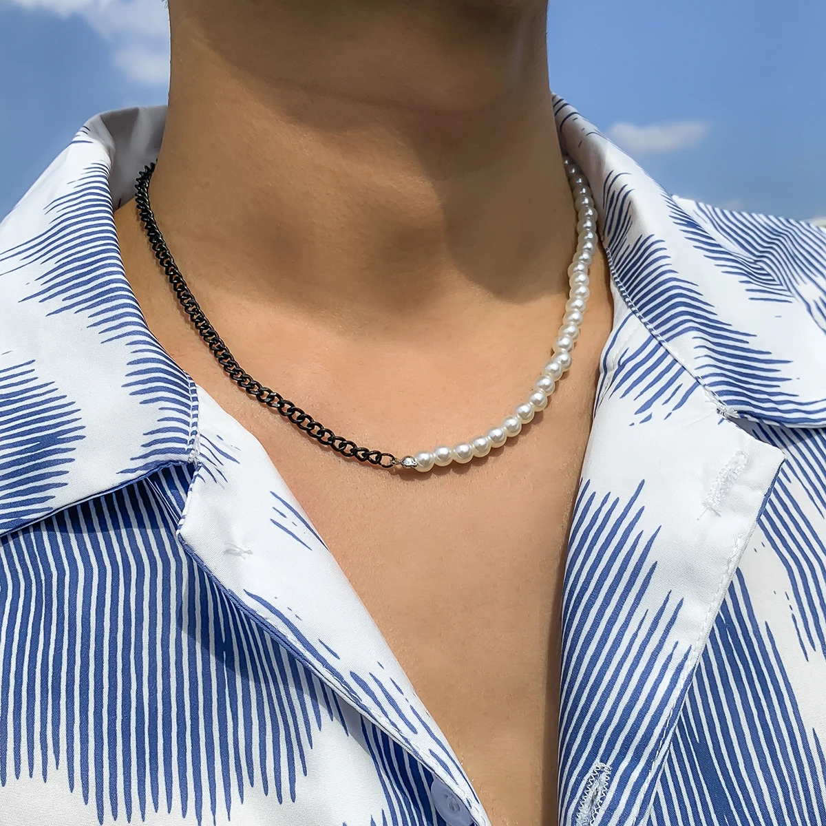 Punk Black Chain Splice White Pearl 