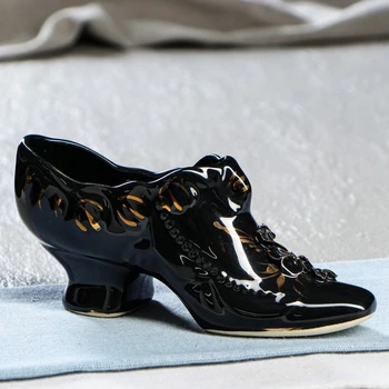 

Vase for sweets "Shoe" black, molding