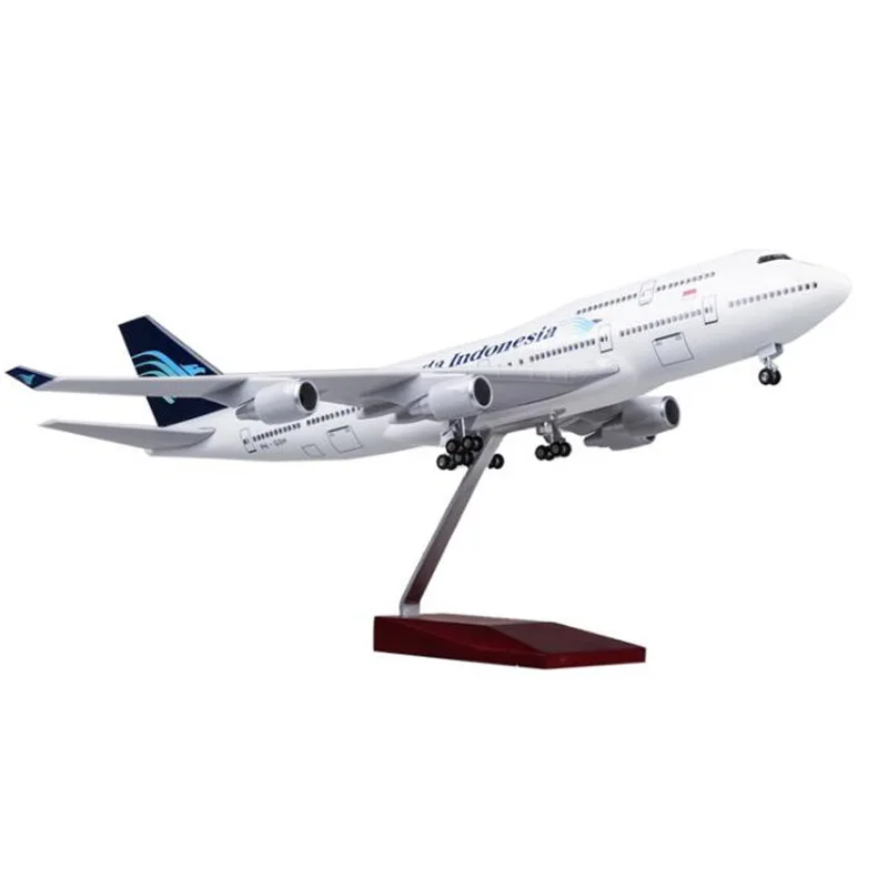 Коллекция 1/150 литая под давлением пластиковая Смола 47 см Boeing B747 Garuda Indonesia модель