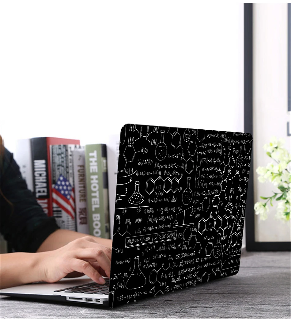 MACBOOK印花人物场景图_02