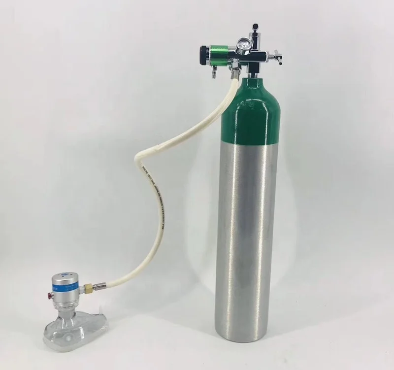 

Medical Demand valve in pressure regulator for oxygen cylinder