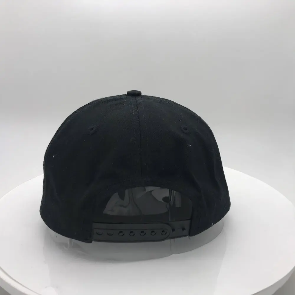 Snapback cap10