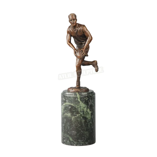 Statuette joueur de foot - Nos statues hommes sport - Déco Statue