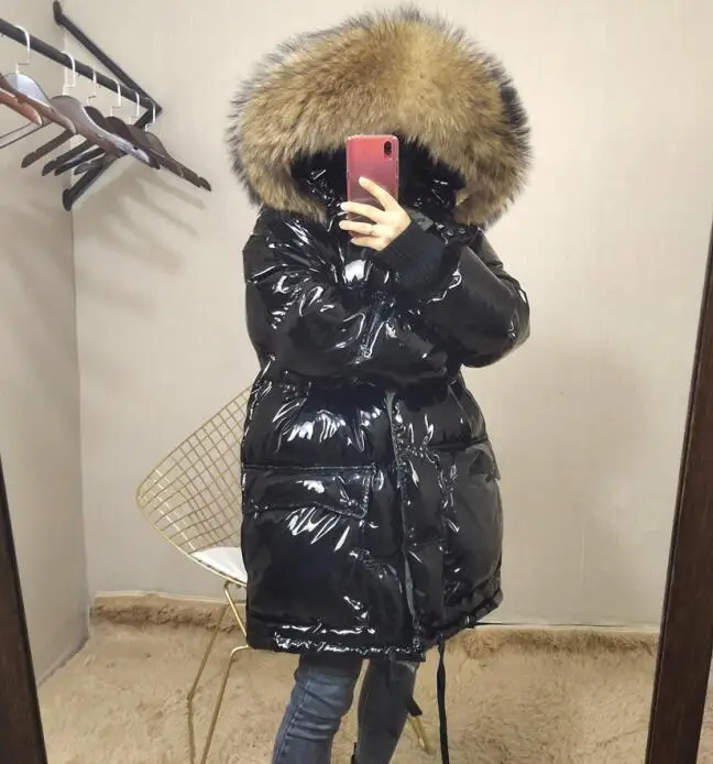 black -brown fur Зимняя куртка, Женское пальто, парка на утином пуху, большой меховой воротник из натурального меха енота, с капюшоном, свободная глянцевая лакированная кожа, зимняя одежда, водонепроницаемая - Цвет: black -brown fur