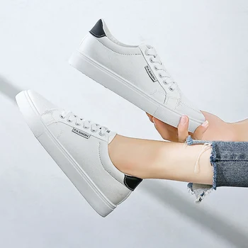 

YALNN Women Basic Round Toe Flats Shoes Summer Women Fashion Sneakers Vulcanized Sneakers Flats Shoes Sapato Feminino for Women