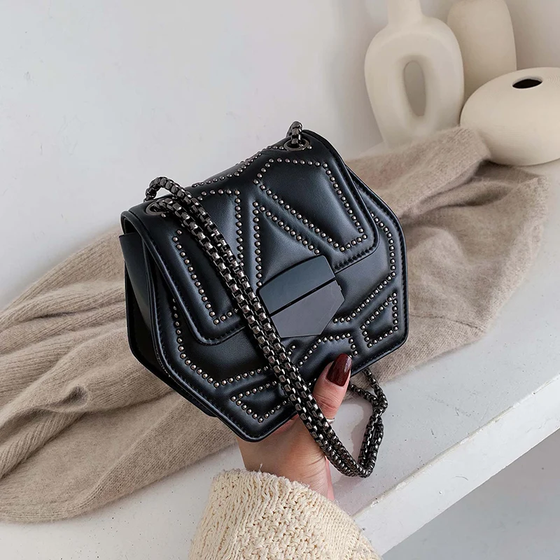 

Retro Hexagon Rivets Pu Leather Crossbody Bags For Women 2020 Chain Shoulder Messenger Bag Female Travel Small Handbags Bolsas