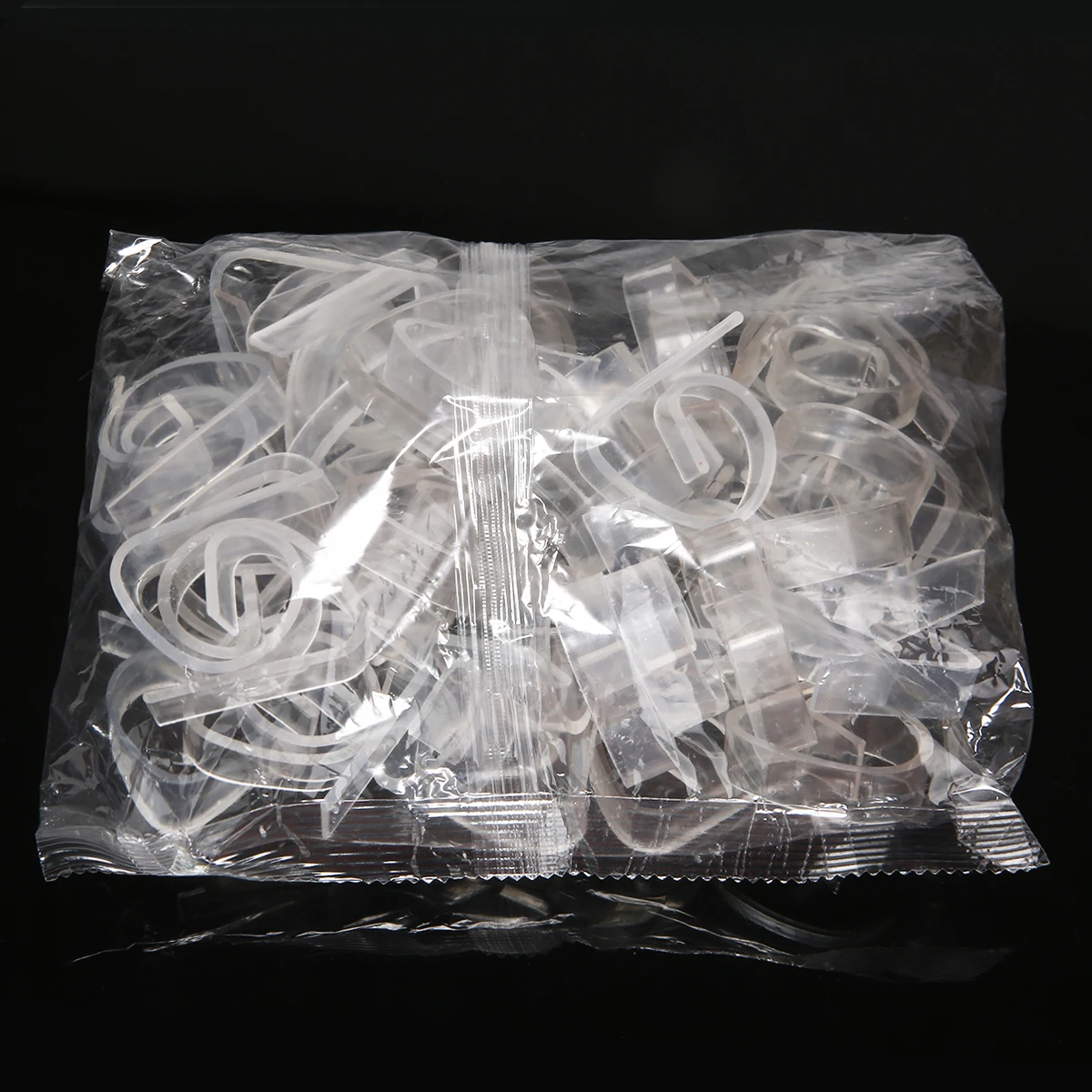 50pcs Plastic Tablecloth Clear Table Cover Clips Holder Clamp for Party Picnic Home