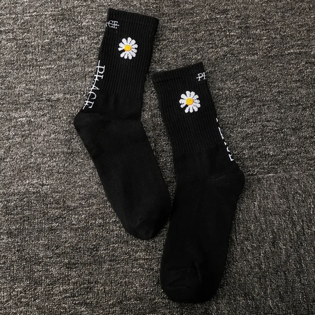 Cute daisy socks funny daisy smiley letter pattern cartoon socks Korean style fashion trend black breathable female socks 6