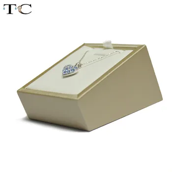 

Luxury Light Gold PU Leather Necklace Display Stand Pendant Display Holder Jewelry Display Stand Pendant Display Stent