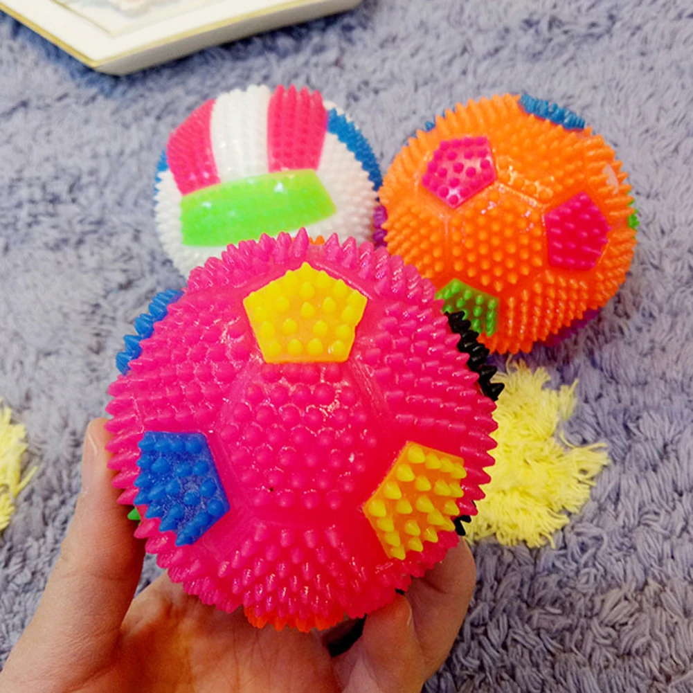 1Pcs Colored lights LED Flashing Light Up Color Changing Sound Bouncing Funny Dog Ball Bite-resistant Pet Toy