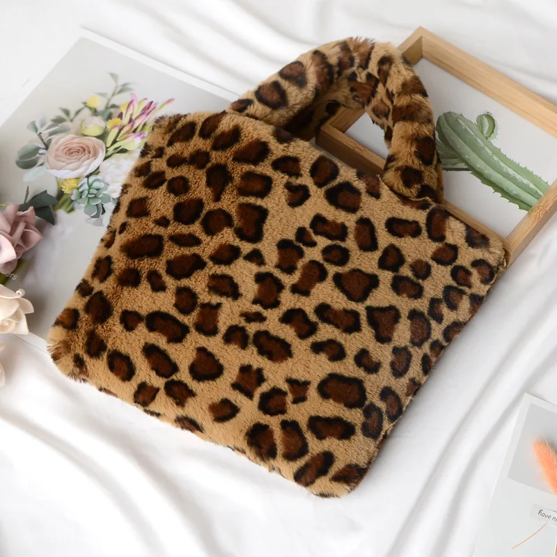 

Ladies Plush Handbag Women Leopard Print Shoulder Bags Large Capacity Lady Crossbody Bag