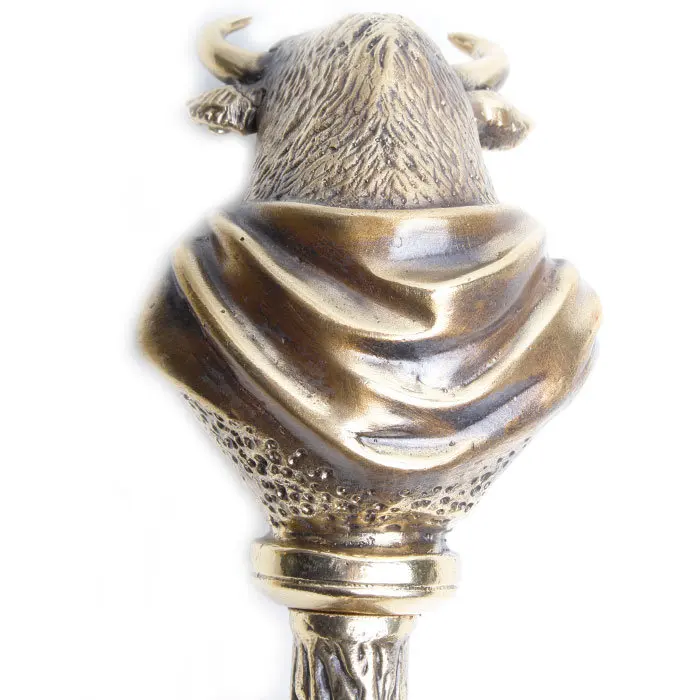 Рисунок 4 - Подарочная ложка для обуви «Бык» с держателем (42 см