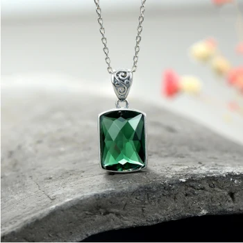 

JF S925 Square Inlay Green Crystal Pendant Personality Retro Hollow Female Valentine's Day Banquet Necklace Chain Pendant