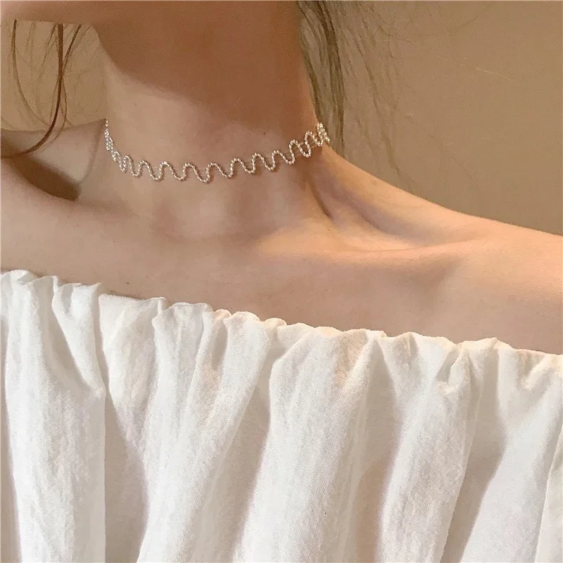 Новые корейские милые романтические бусы Волнистые Серебряные чокер ожерелье s для женщин женское сексуальное короткое ожерелье для вечерние