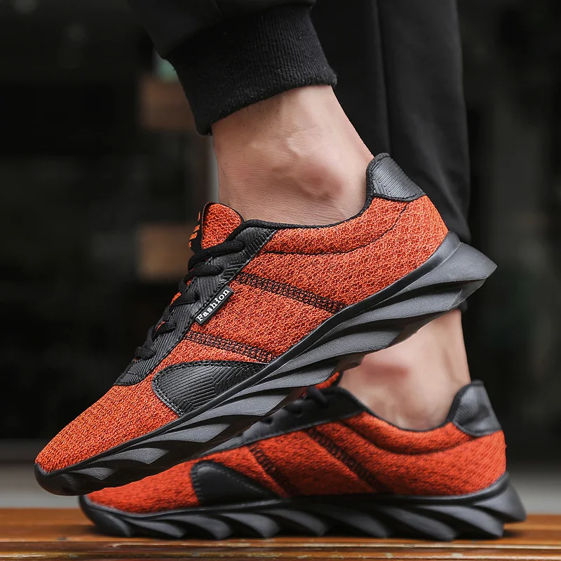 Damyuan Winter Hot Selling Fashion Comfortable Flying Weaving Man Sneakers Shock Absorbing Elevating Leisure Running Shoes