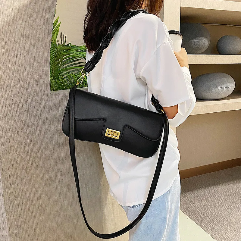 

Flap Small Pillow Bags for Women 2020 Solid Color Pu Leather Clutch Shoulder Bag Female Hot Sale Black Crossbody Bag with Lock
