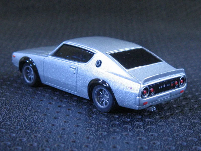 Кё шо OEM 1:64 Нисса an Skyline автомобиль из сплава KPGC110 игрушечный Бог войны второго