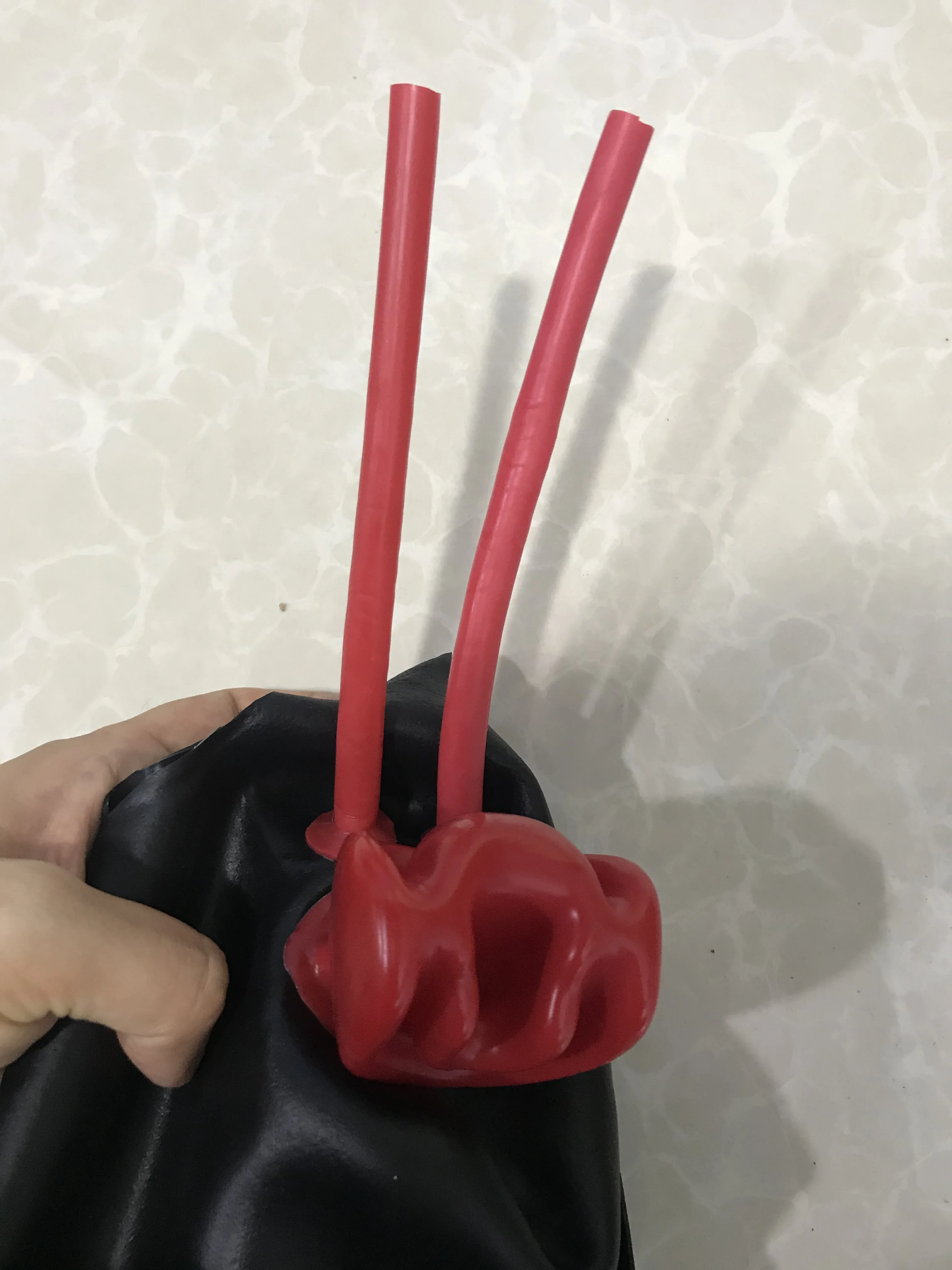 Латексная маска, новинка, 3D капюшон, латексная маска с 15 см длинной трубкой носа и красными зубами(женский Размер подходит 54-57 см), только черный цвет