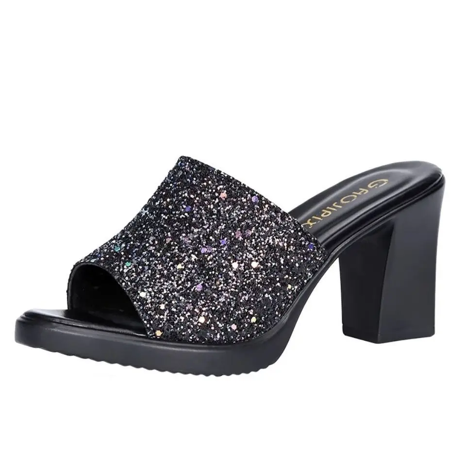 Блестящие красивые женские сандалии верхняя одежда на высоком толстом каблуке и