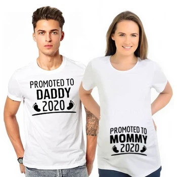 

1pcs 2020 Brand New Promote To Mommy/daddy Tshirt Baby Couple Pregnant Announcement T-shirt Funny Family Matching T Shirt