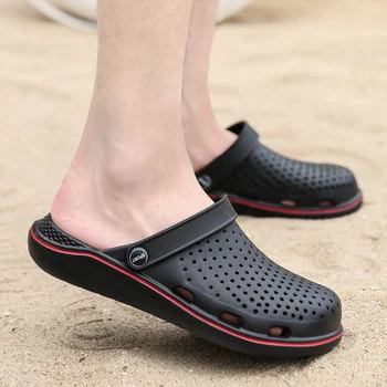 

2020 New Classic Croc Men Sandals Crocks Summer Crok Shoes Rubber Clogs Men EVA Shoes Blue Crocse Flat Beach Sandals Slippers