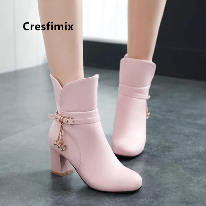 Bottes Femmes/Женские Ботинки martin высокого качества; сезон осень-зима; Модные женские ботинки черного цвета из искусственной кожи на высоком каблуке; красивые ботинки; E6039