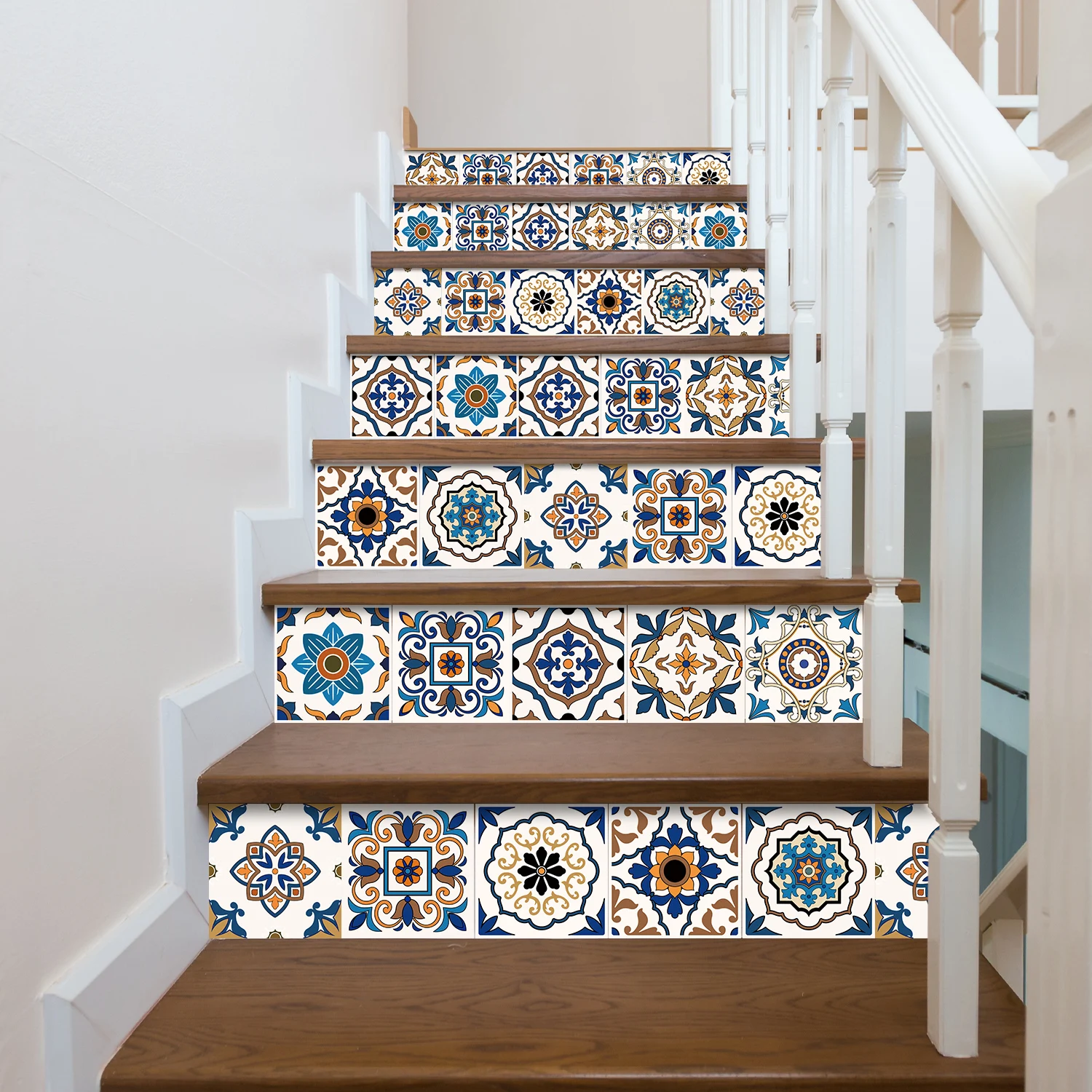 Acquista 10 pezzi colorati adesivi per piastrelle in stile mandala cucina bagno armadio decorazioni per la casa carta da parati artistica in PVC con ceramica resistente all'olio in Italia a partire da