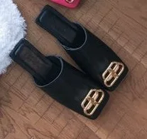 Black Женские модные туфли на плоской подошве с квадратным носком; шлепанцы с открытой спиной; Лоферы без застежки; обувь без застежки; пушистая обувь - Цвет: Black