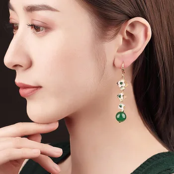 

Trendy Elegant Created Big Green Stone Long Earrings Sea Shell Flower Petal String Statement Drop Earring For Wedding Party Gift