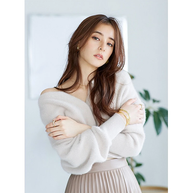

2020 autumn and winter new products plush short lantern sleeves short warm knitted cardigan sweater jacket women