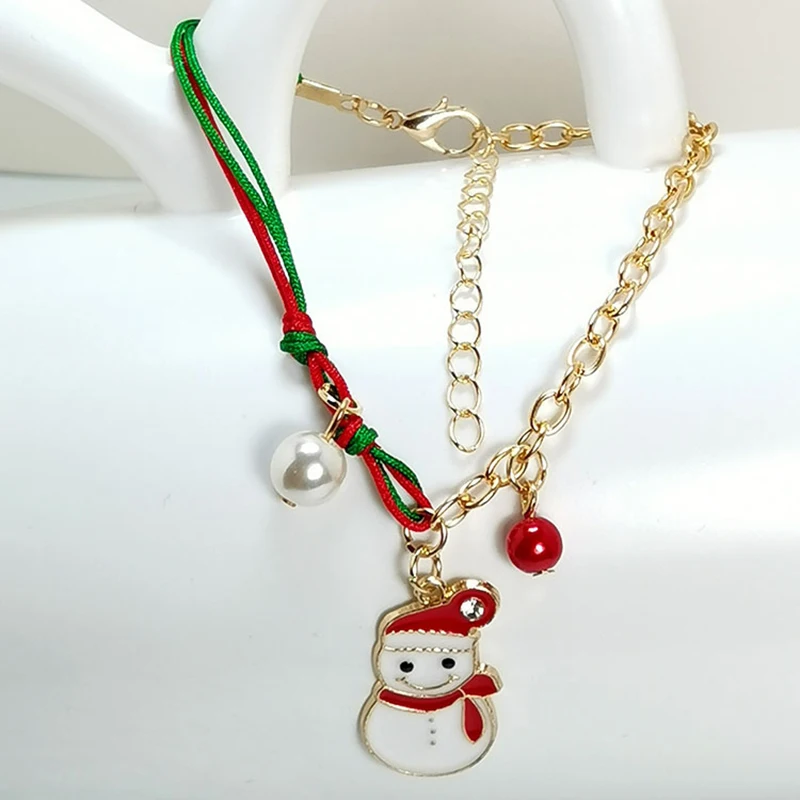 Braccialetto Intrecciato Rosso e Verde Natalizio con Campanelle a Forma di Alce, Pupazzo di Neve e Albero di Natale, Regalo di Capodanno