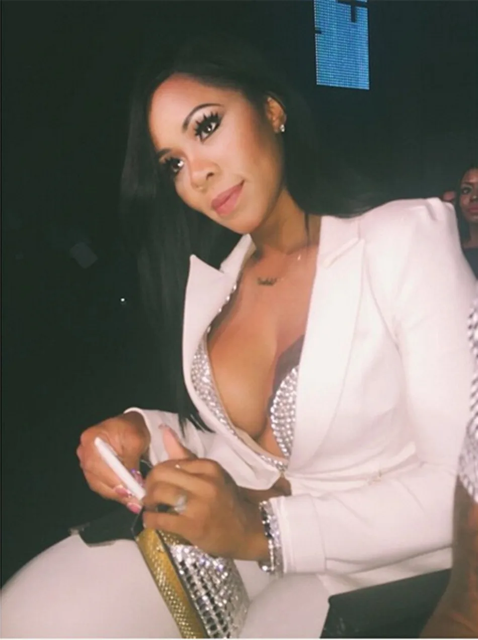 2556789276_1090338434