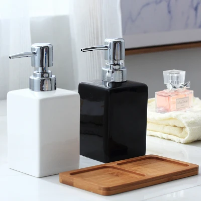 Керамические аксессуары для ванной комнаты с деревянным поддоном для мытья рук, разливочная жидкость с чашкой, деревянная подкладка, диспенсер для мыла, эмульсионная бутылка