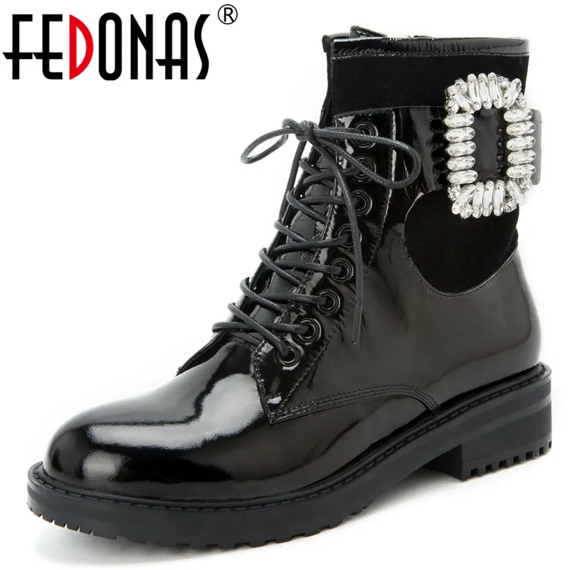 

FEDONAS Brand 2020 Winter Crystal Buckle Female Short Boots Cross Tied Night Club Shoes Woman Genuine Leather Motorcycle Boots