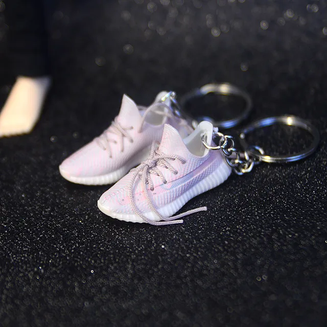 3D Mini Yeezye Sneaker Keychain Shoes Model Backpack Pendant For Boyfriend Birthday Party Present High Quality Shoes Keyring Hot 19