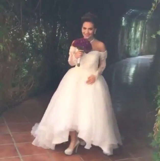 

2020 Elegant Off the Shoulder Sweetheart Appliqued Long Sleeve Short Front Long Back Wedding Dresses