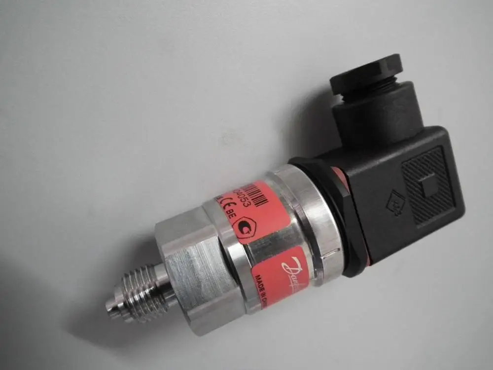 

Danfoss Danfoss MBS3000 0-1.6bar Pressure Transmitter Sensor Danfoss 060G1429