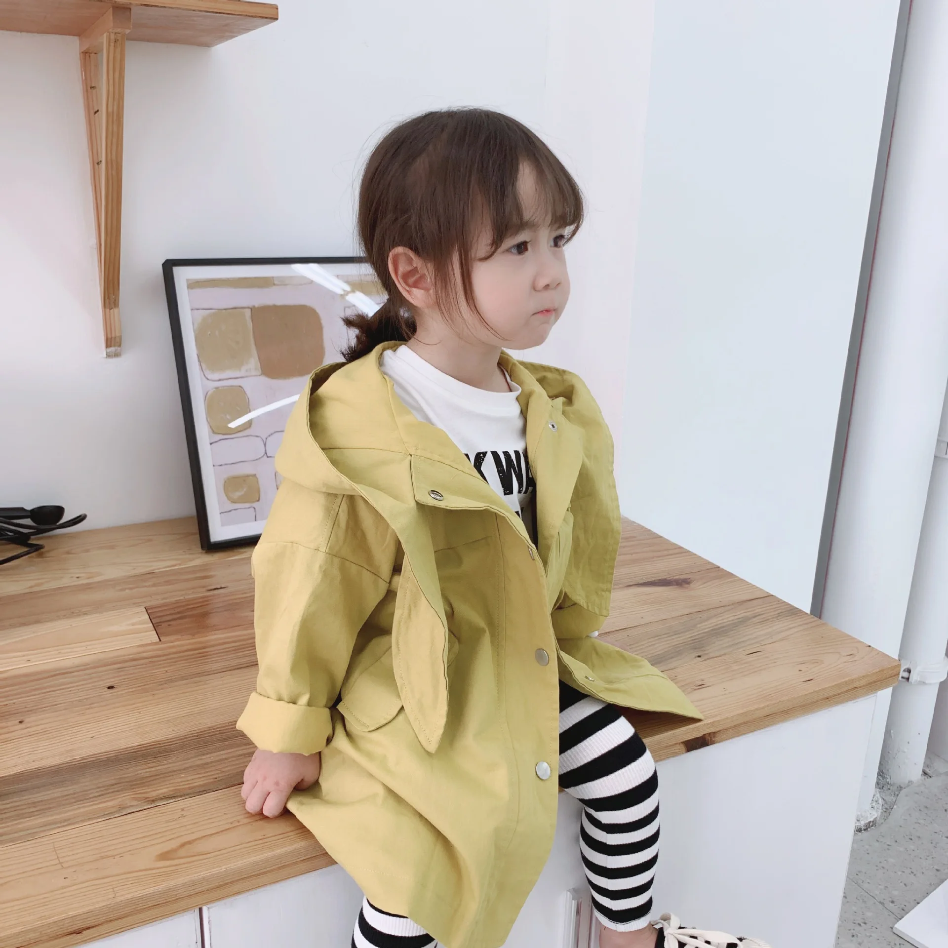 Модный однотонный Тренч с капюшоном в Корейском стиле для девочек от 1 до 6 лет, хлопковые свободные длинные куртки