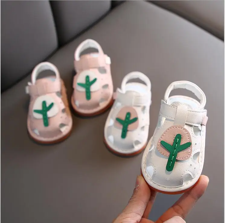 

Summer new baby sandals soft bottom is called sandals Korean girls' toe guard sandals 0-2 years old walking shoes