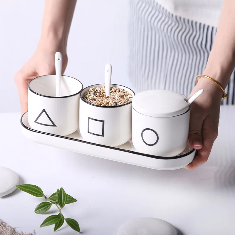 Spice Jar Creative Seasoning Bottle Set Three-piece Wholesale Salt and Pepper Cans Kitchen Supplies Home Seasoning Spice Jars