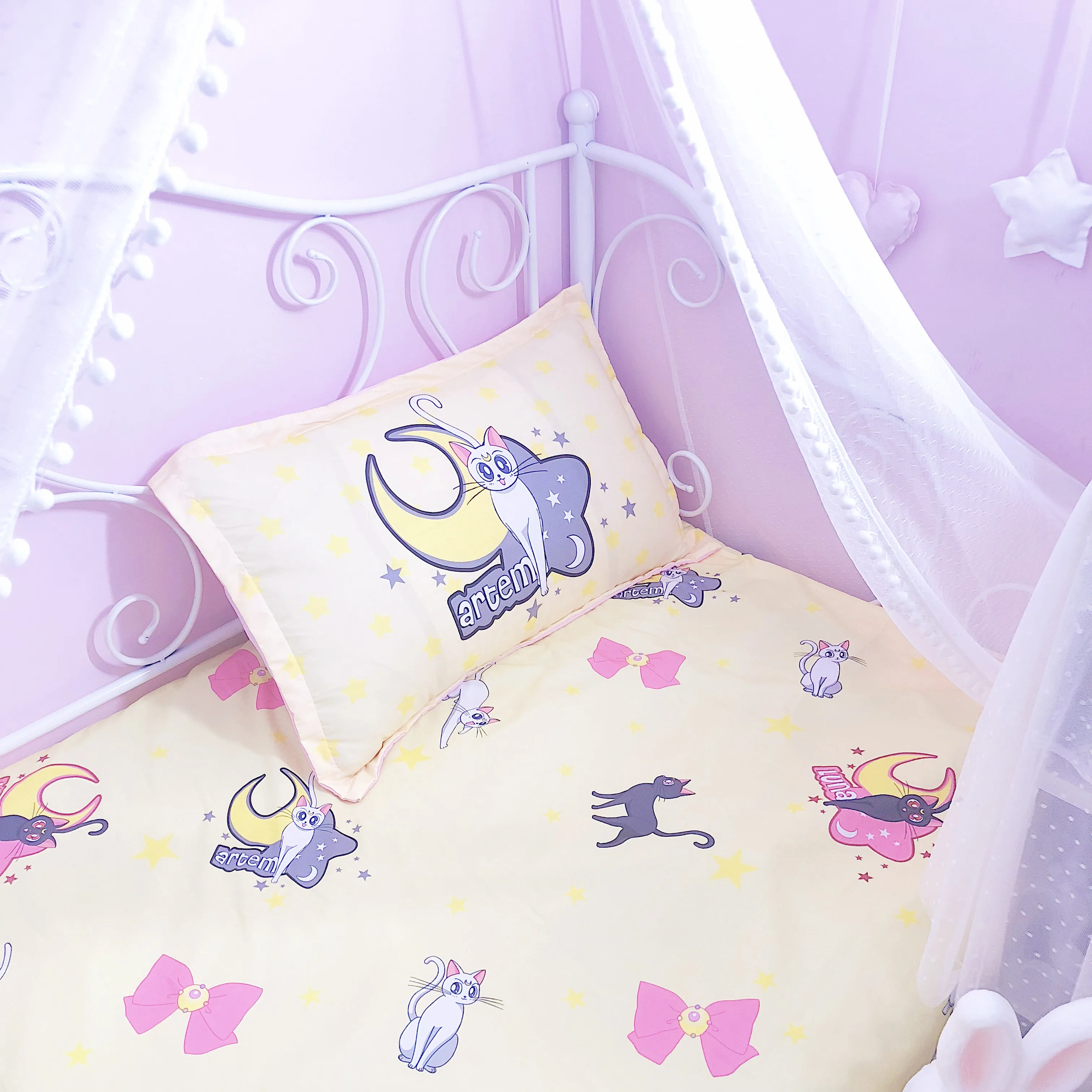 4 шт./компл. Kawaii «Сейлор Мун» кошкой луной Постельное белье с принтом в виде персонажей из мультфильма для девочек, футболка для мальчиков с принтом из аниме Удобная Комплект постельного белья(пододеяльник, простынь и наволочки