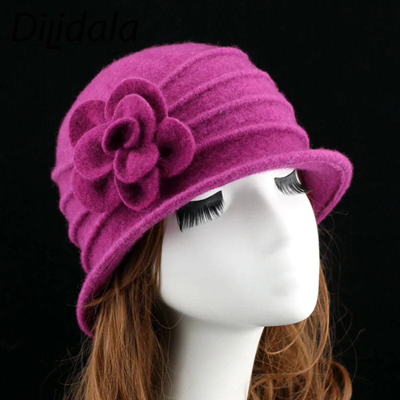 

Dilidala Korean Wool Caps Women's Hats Elegant Pure Wool Mother Hat Winter Warm Hats For Women Whole Wool With Flower 2019 New