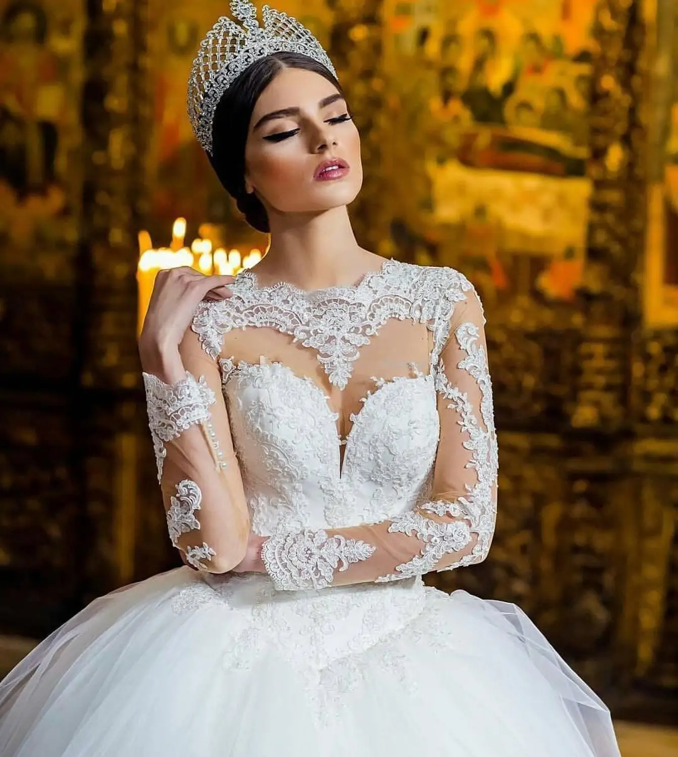 

Robe De Mariee 2021 Long Sleeves Wedding Dresses Sexy Sheer Neckline Keyhole Back New Bridal Gowns with Lace Appliques